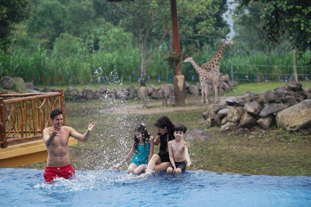 Baobab Safari Resort Prigen Luaran gambar