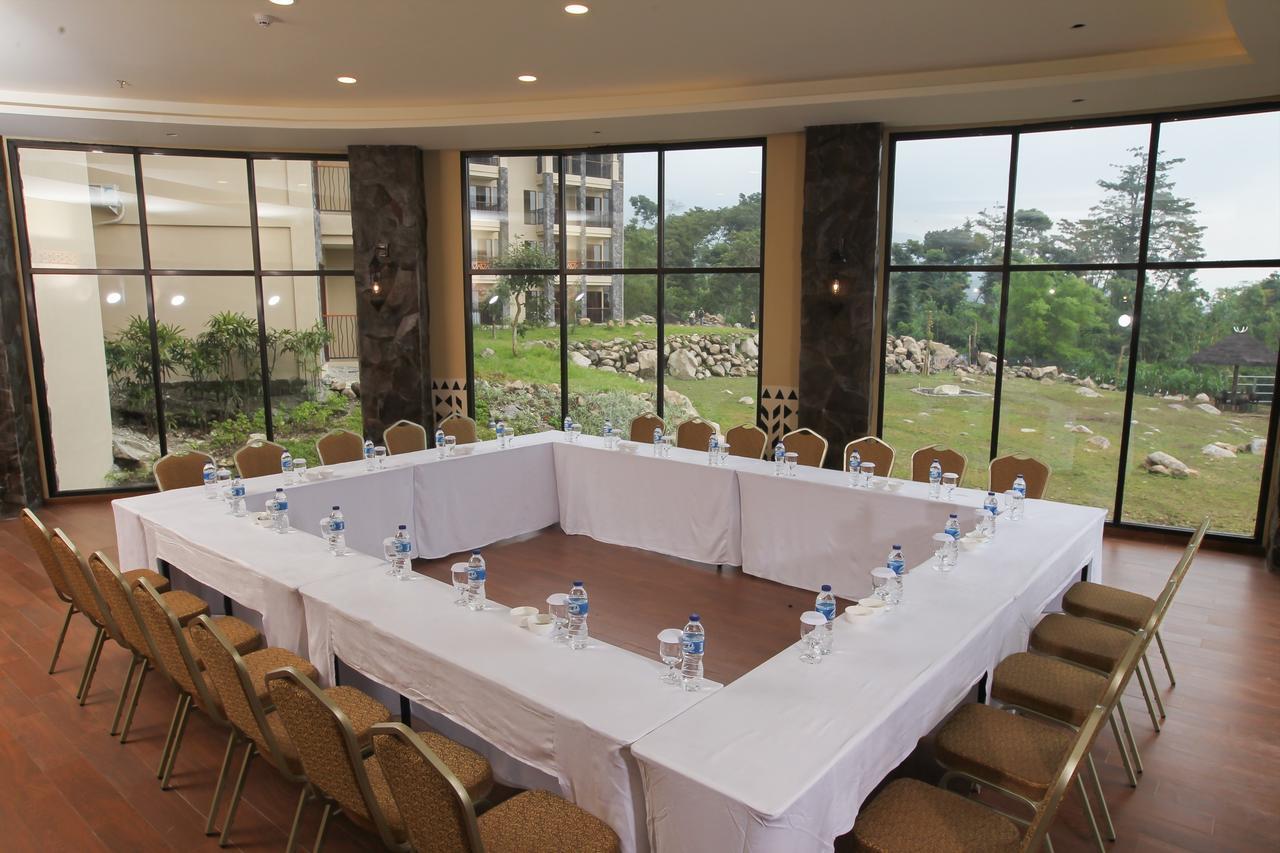 Baobab Safari Resort Prigen Luaran gambar